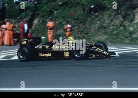 Ayrton Senna da Silva al Gran Premio del Belgio 1986, Spa, Belgio, guida il numero 12 John Player Special Lotus-Renault 98T turbo in F1 Brasile Foto Stock