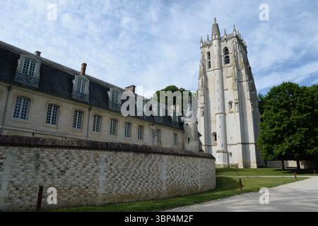 Abbaye du Bec-Hellouin la tour Saint Nicolas Foto Stock