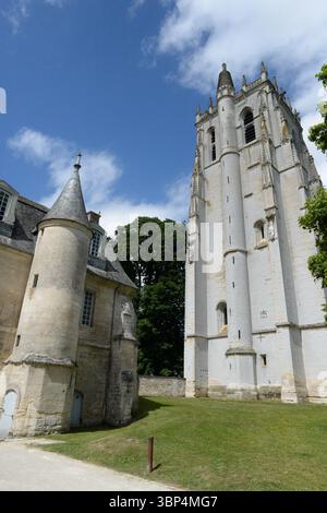 Abbaye du Bec-Hellouin la tour Saint Nicolas Foto Stock