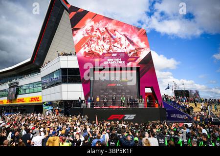 TOWCESTER, REGNO UNITO. 06 luglio: Una visione generale della presentazione del vincitore dopo la gara di domenica durante il Qatar Airways British Grand Prix 2025 sul circuito di Silverstone domenica 6 luglio 2025 a TOWCESTER, INGHILTERRA. Crediti: Taka G Wu/Alamy Live News Foto Stock