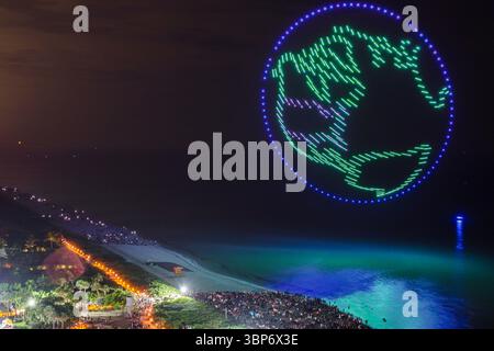 Miami Beach, Florida, North Beach, Altos del Mar Park, spiaggia pubblica sull'Oceano Atlantico, 4 luglio, evento celebrativo del quarto giorno dell'indipendenza, aerea coreografata Foto Stock