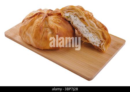 Cibo, cottura con pasta sfoglia, vertuta o placinda con formaggio fresco e formaggio Foto Stock