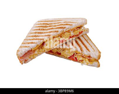 Cibo, il sandwich alla griglia Savory comprende formaggio fuso, fette di prosciutto e pomodori freschi, il tutto adagiato tra pane tostato. Perfetto per un pranzo leggero Foto Stock