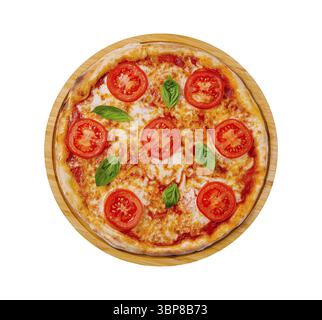 Cibo, Una pizza rotonda appena sfornata, con pomodori a fette e vivaci foglie di basilico su una classica base di formaggio, presentata su un piatto da portata in legno Foto Stock
