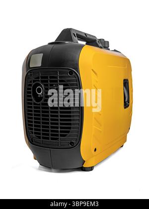 Generatore di potenza giallo portatile isolato su sfondo bianco Foto Stock