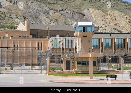 Canon City, Colorado, Stati Uniti d'America - 22 maggio 2025: Vista frontale esterna del Colorado Territorial Correctional Facility a Canon City Foto Stock