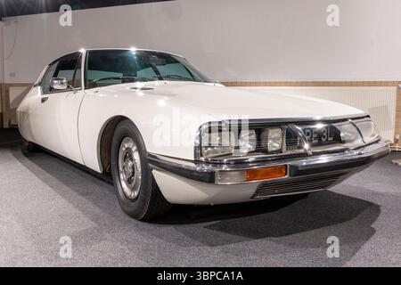 Sparkford.Somerset.Regno Unito.12 gennaio 2025.Una Citroen SM coupé del 1973 è in mostra all'Haynes Motor Museum di Somerset Foto Stock