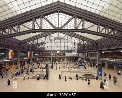 New York - 17 giugno 2025: Moynihan Train Hall, espande Penn Station di New York, Midtown Manhattan, New York City, USA. Foto Stock