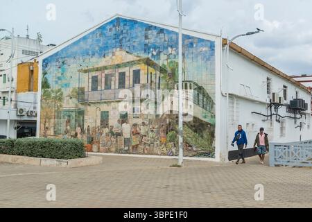 Murale portuale in ceramica di argilla industrializzata di tipo rilievo realizzato da Adriano Rios Sosa in (Santa Cruz de) Lorica, Dipartimento di Cordoba, Colombia Foto Stock