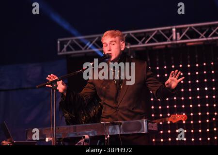 BRIGHTON, INGHILTERRA - 06 AGOSTO: Patrick Wolf si esibisce a Brighton and Hove Pride, Preston Park il 6 agosto 2023 a Brighton, Inghilterra.CAP/Mar ©Mar/Capital Pictures Foto Stock