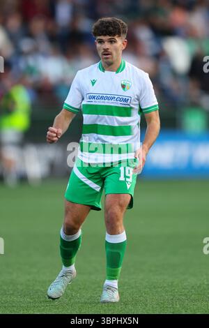 Oswestry, Regno Unito. 8 luglio 2025. Ben Clark dei New Saints durante il primo turno di qualificazione della UEFA Champions League contro KF Shkendija al Park Hall Stadium di Oswestry. Il credito per immagini dovrebbe essere: James Baylis/Sportimage Credit: Sportimage Ltd/Alamy Live News Foto Stock