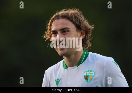 Oswestry, Regno Unito. 8 luglio 2025. Dan Williams dei New Saints durante il primo turno di qualificazione della UEFA Champions League contro KF Shkendija al Park Hall Stadium di Oswestry. Il credito per immagini dovrebbe essere: James Baylis/Sportimage Credit: Sportimage Ltd/Alamy Live News Foto Stock