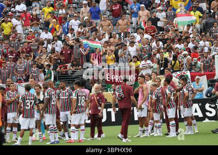 New Jersey, New Jersey, Stati Uniti. 8 luglio 2025. (spo) fluminense vs chelsea-semifinali: coppa del mondo per club fifa 2025. 8 luglio 2025, nuova maglia, stati uniti: I giocatori del fluminense ringraziano il loro tifoso al termine della partita di calcio tra fluminense e chelsea valida per le semifinali della Coppa del mondo per club fifa allo stadio metlife in nuova maglia. Credito: Niyi fote/thenews2 (immagine di credito: © Niyi Fote/TheNEWS2 tramite ZUMA Press Wire) SOLO PER USO EDITORIALE! Non per USO commerciale! Foto Stock