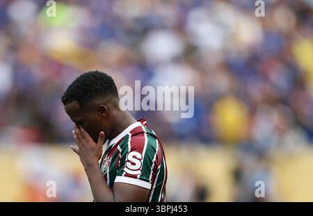 New Jersey, Stati Uniti. 8 luglio 2025. Jhon Arias di Fluminense reagisce dopo la semifinale tra il Fluminense FC (Brasile) e il Chelsea FC (Inghilterra) alla Coppa del mondo per club FIFA 2025 al MetLife Stadium, New Jersey, Stati Uniti, 8 luglio 2025. Crediti: Li Ming/Xinhua/Alamy Live News Foto Stock