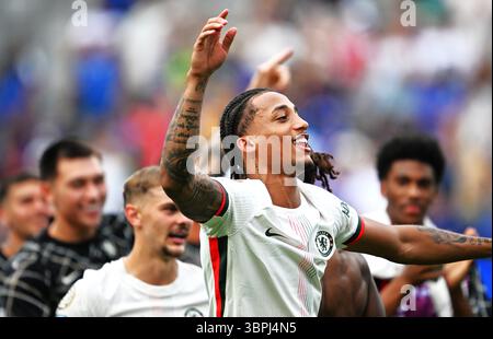New Jersey, Stati Uniti. 8 luglio 2025. Joao Pedro del Chelsea festeggia dopo la semifinale tra il Fluminense FC (Brasile) e il Chelsea FC (Inghilterra) alla Coppa del mondo per club FIFA 2025 al MetLife Stadium, New Jersey, Stati Uniti, 8 luglio 2025. Crediti: Wu Xiaoling/Xinhua/Alamy Live News Foto Stock