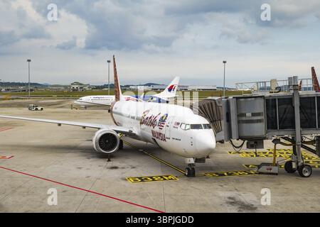 Kuala Lumpur, Malesia - maggio 2023: Batik Air Aircraft, Boeing, presso l'Aeroporto Internazionale di Kuala Lumpur. Batik Air, è una compagnia aerea di linea indonesiana Foto Stock