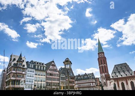 Vista dell'architettura della città vecchia di Francoforte sul meno, Germania, Europa Foto Stock