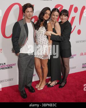 Los Angeles, Stati Uniti. 8 luglio 2025. (L-R) Logan Lerman, Geraldine Viswanathan, Molly Gordon e Sophie Brooks presso "OH, HI!" di Sony Pictures Classics Los Angeles Special Screening si è tenuto presso l'AMC The Grove 14 a Los Angeles, CALIFORNIA martedì 8 luglio 2025. (Foto di Sthanlee B. Mirador/Sipa USA) credito: SIPA USA/Alamy Live News Foto Stock