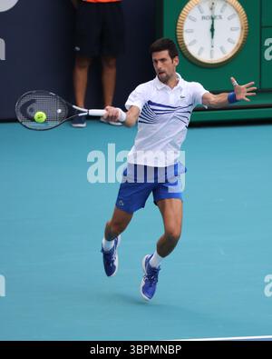 24 marzo 2019, Miami Gardens, Florida, Stati Uniti d'America: MIAMI GARDENS, FLORIDA - 24 MARZO: Novak Djokovic il giorno 7 del Miami Open presentato da Itau all'Hard Rock Stadium il 24 marzo 2019 a Miami Gardens, Florida. (Immagine di credito: © SMG via ZUMA Wire) Foto Stock