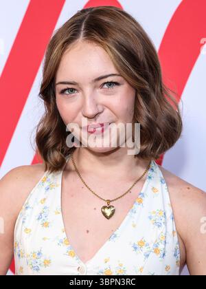 Los Angeles, Stati Uniti. 8 luglio 2025. LOS ANGELES, CALIFORNIA, USA - 08 LUGLIO: Addison Briann arriva alla proiezione speciale di Los Angeles di "Oh, Hi!" di Sony Pictures Classics Tenuto all'AMC The Grove 14 l'8 luglio 2025 a Los Angeles, California, Stati Uniti. (Foto di Xavier Collin/Image Press Agency) credito: Image Press Agency/Alamy Live News Foto Stock