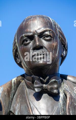 Londra, Regno Unito - 3 marzo 2025: Statua dell'ex primo ministro britannico David Lloyd George, situata in Parliament Square a Westminster, Londra, Regno Unito. Foto Stock
