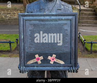 Guildford, Regno Unito - 15 marzo 2025: Memoriale post-WW2 a Guildford, Surrey, in commemorazione di coloro che sono stati uccisi in un conflitto Foto Stock