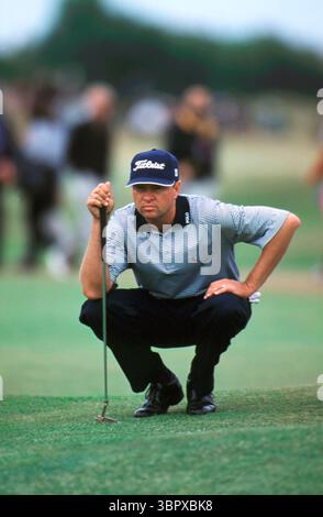 010722/ROYAL LYTHAM ST. ANNES, BLACKPOOL, UK/PHOTO MARK NEWCOMBE/THE OPEN CHAMPIONSHIP DAVIS LOVE III OPEN 2001 ROYAL LYTHAM ST. ANNES GOLF CLUB, BLACKPOOL, LANCASHIRE, Regno Unito LUGLIO 2001 foto: Mark Newcombe / Visions in Golf il 2001 Open Championship, la 130a edizione del maggiore maggiore del golf, si è tenuto dal 19 luglio al 22 luglio 2001 al Royal Lytham & St Annes Golf Club di Lytham St Annes, Inghilterra. Foto Stock