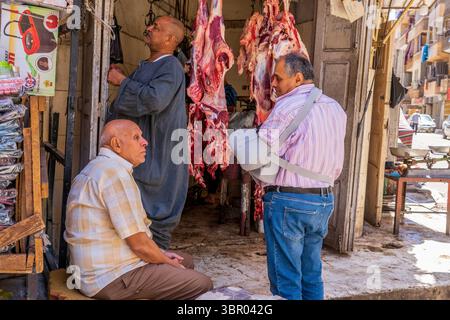 Macelleria nel mercato di Luxor, Egitto Foto Stock