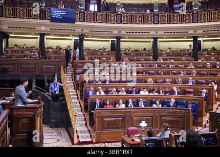 Madrid, Spagna. 9 luglio 2025. Opinione generale, durante la seconda parte della sessione parlamentare straordinaria, in cui il Presidente spagnolo ha fornito spiegazioni sui recenti casi di corruzione all'interno del PSOE, al Congresso dei deputati, a Madrid. Credito: SOPA Images Limited/Alamy Live News Foto Stock