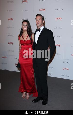 LOS ANGELES, CA - NOVEMBRE 05: Elizabeth Chambers Armie Hammer partecipa al Galà Art and Film di LACMA presentato da Gucci al LACMA il 5 novembre 2011 a Los Angeles, California....persone: Elizabeth Chambers Armie Hammer. (Immagine di credito: © SMG via ZUMA Wire) Foto Stock