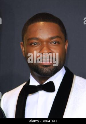 26 febbraio 2017 - Hollywood, California, USA - David Oyelowo posa nella sala stampa durante la 89a edizione degli Academy Awards al Loews Hollywood Hotel il 26 febbraio 2017 a Hollywood, California. (Immagine di credito: © T. Lowe/ZUMA Wire) Foto Stock