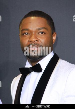 26 febbraio 2017 - Hollywood, California, USA - David Oyelowo posa nella sala stampa durante la 89a edizione degli Academy Awards al Loews Hollywood Hotel il 26 febbraio 2017 a Hollywood, California. (Immagine di credito: © T. Lowe/ZUMA Wire) Foto Stock