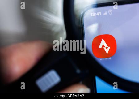 Secondo un'indagine del quotidiano Dagens Nyheter, le guardie del corpo del servizio di sicurezza svedese (svedese: Säkerhetspolisen, Säpo) hanno divulgato informazioni che avrebbero potuto influenzare la sicurezza del primo ministro svedese in diverse occasioni tramite l'app di formazione Strava. Foto Stock