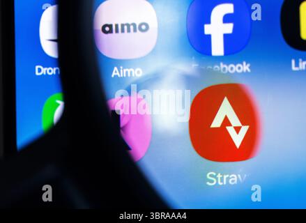 Secondo un'indagine del quotidiano Dagens Nyheter, le guardie del corpo del servizio di sicurezza svedese (svedese: Säkerhetspolisen, Säpo) hanno divulgato informazioni che avrebbero potuto influenzare la sicurezza del primo ministro svedese in diverse occasioni tramite l'app di formazione Strava. Foto Stock