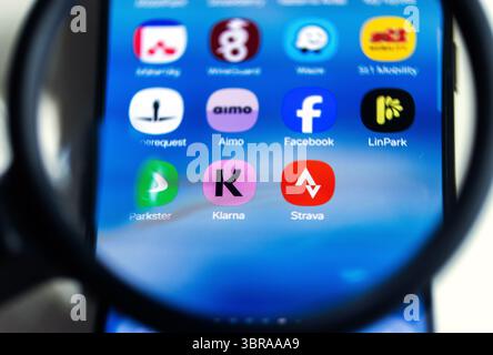 Secondo un'indagine del quotidiano Dagens Nyheter, le guardie del corpo del servizio di sicurezza svedese (svedese: Säkerhetspolisen, Säpo) hanno divulgato informazioni che avrebbero potuto influenzare la sicurezza del primo ministro svedese in diverse occasioni tramite l'app di formazione Strava. Foto Stock