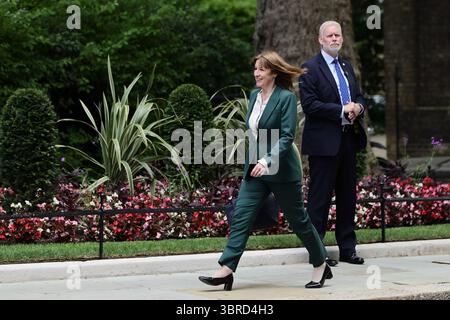 Londra, Regno Unito. 9 luglio 2025. Rachel Reeves, Cancelliere dello Scacchiere, arriva al numero 10 di Downing Street durante la visita di Stato del Presidente francese Emmanuel Macron. Foto Stock