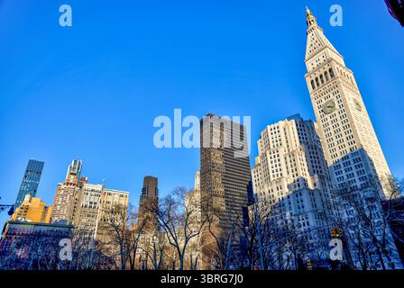 New York, New York - 18 febbraio 2022: Paesaggi stradali e condomini per le strade di New York Foto Stock