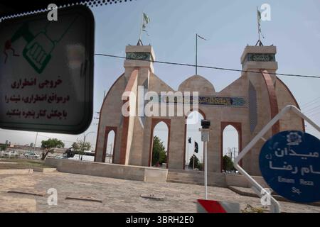 Rifugiati afghani e richiedenti asilo espulsi dall'Iran dopo la guerra Iran/Israele Foto Stock