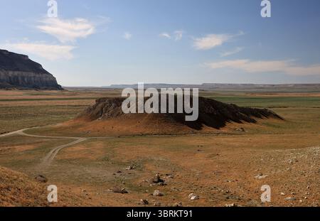 La Valle dei Monti a forma di castello di Airakty, Mangystau Foto Stock