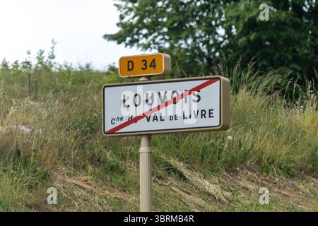Regione vinicola vicino a Epernay, Champagne, Francia. Sigle stradali e luoghi di destinazioni, segnare percorso turistico in Champagne, triip stradale Foto Stock