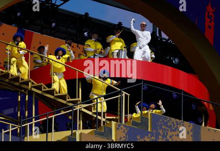 East Rutherford, Stati Uniti. 13 luglio 2025. J Balvin si esibisce durante lo spettacolo all'intervallo durante la partita delle finali della Coppa del mondo FIFA Club 2025 al MetLife Stadium di East Rutherford, New Jersey, domenica 13 luglio 2025. Foto di John Angelillo/UPI credito: UPI/Alamy Live News Foto Stock