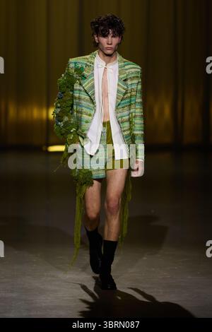 Danny Reine, presenta alla Berlin Fashion Week la nuova collezione primavera/estate 26, Models Walk the Runway, il 2 luglio 2025, Berlino, Germania Foto Stock