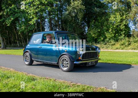 1993 90 anni Novanta Blue Rover Mini Rio Saloon benzina 1275 cc; al Lytham Hall mega mini vintage classico e prestazioni, collezionisti e appassionati di motori. REGNO UNITO Foto Stock