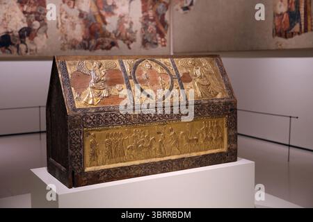 Urna reliquiaria di San Candido. Anonimo. 1292. Dal monastero di San Cugat. MNAC. Spagna. Foto Stock