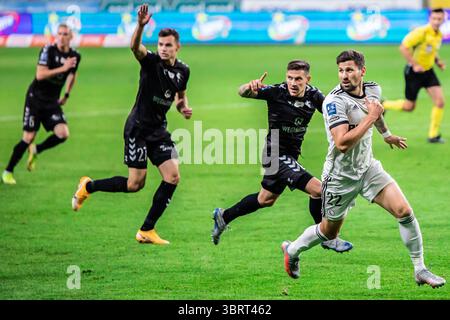 19 settembre 2020, Varsavia, Polonia: Adrian Gryszkiewicz, Erik Janza di Gornik e Pawel Wszolek di Legia sono visti in azione durante il PKO polacco Ekstraklasa League match tra Legia Warszawa e Gornik Zabrze al Marshal Jozef Pilsudski Legia Warsaw Municipal Stadium. (Immagine di credito: © Mikolaj Barbanell/SOPA Images via ZUMA Wire) Foto Stock