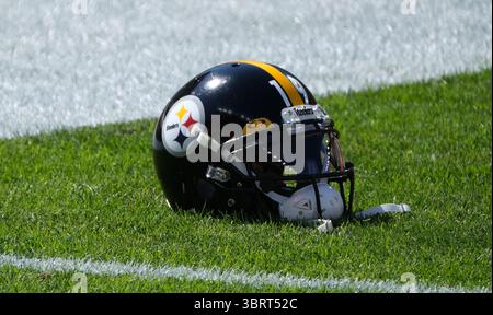 20 settembre 2020: Steelers Helmet durante i Pittsburgh Steelers vs Denver Broncos all'Heinz Field di Pittsburgh, PA. Jason Pohuski/CSM (immagine di credito: &Copy; Jason Pohuski/CSM tramite cavo ZUMA) Foto Stock