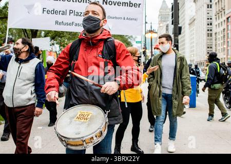 3 ottobre 2020, Chicago, Illinois, Stati Uniti: JOHN NOYES partecipa alla protesta Trump/Pence Out Now e marzo tenutasi il 3 ottobre 2020 nel centro di Chicago. (Immagine di credito: © Meredith Goldberg/ZUMA Wire/ZUMAPRESS.com) Foto Stock