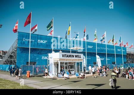 Gothenburg, Svezia. 14 luglio 2025. Gothenburg, Svezia, 7 luglio 2025 Vista generale della SKF Arena Heden si erge con le bandiere durante la Gothia Cup 2025 a Gothenburg, Svezia. (Gabor Baumgarten/SPP) credito: SPP Sport Press Photo. /Alamy Live News Foto Stock