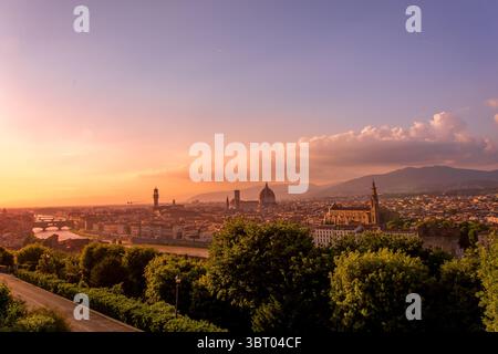 Burning Sky sopra Firenze Foto Stock