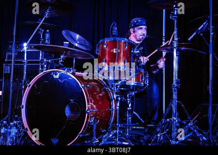 13 maggio 2018 - Indianapolis, Indiana, Stati Uniti - il batterista DEI KISS Eric Singer si esibisce all'Indy KISS Expo 2018 di Indianapolis, IN. 13 maggio 2018. (Immagine di credito: © Dave Burke via ZUMA Wire) Foto Stock